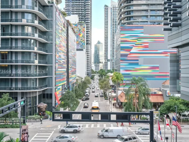 1-bedroom condo for sale in Miami - 41 SE 5th St 1111 - MondialRealty