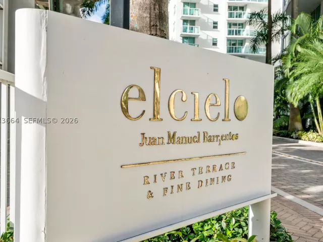 1-bedroom condo for sale in Miami - 41 SE 5th St 1111 - MondialRealty