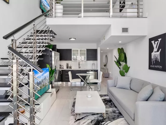 1-bedroom condo for sale in Miami - 41 SE 5th St 1111 - MondialRealty