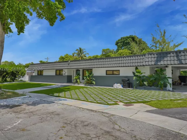4-bedroom home for rent in North Miami - 315 NE 122nd St 0 - MondialRealty