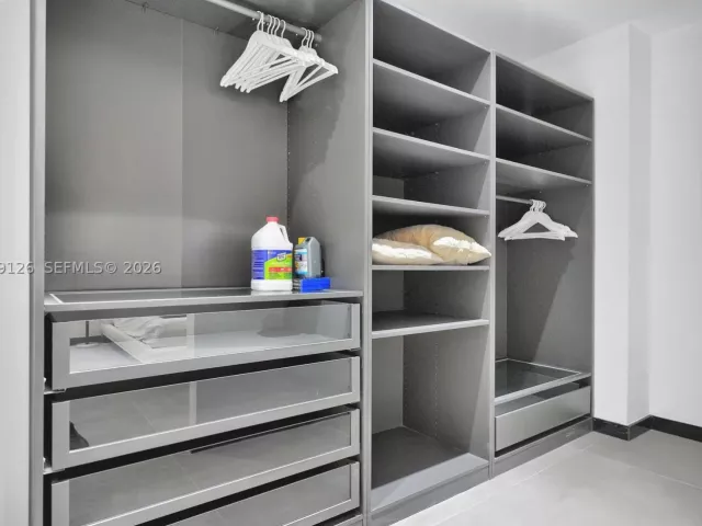 4-bedroom home for rent in North Miami - 315 NE 122nd St 0 - MondialRealty
