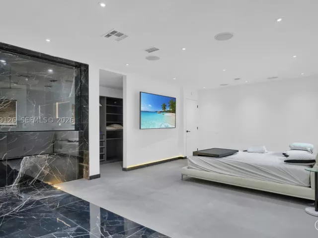 4-bedroom home for rent in North Miami - 315 NE 122nd St 0 - MondialRealty