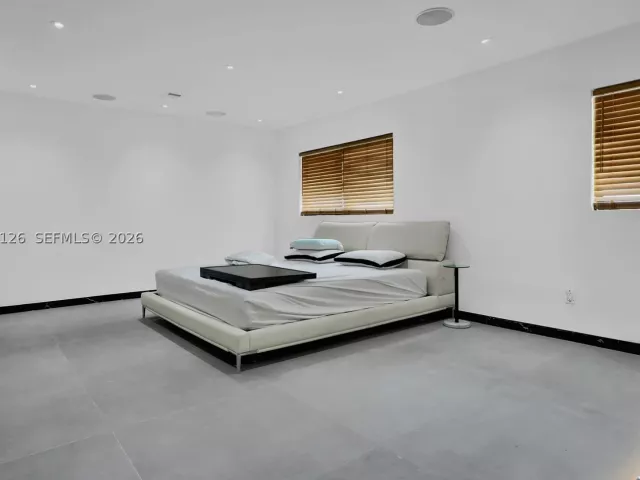 4-bedroom home for rent in North Miami - 315 NE 122nd St 0 - MondialRealty