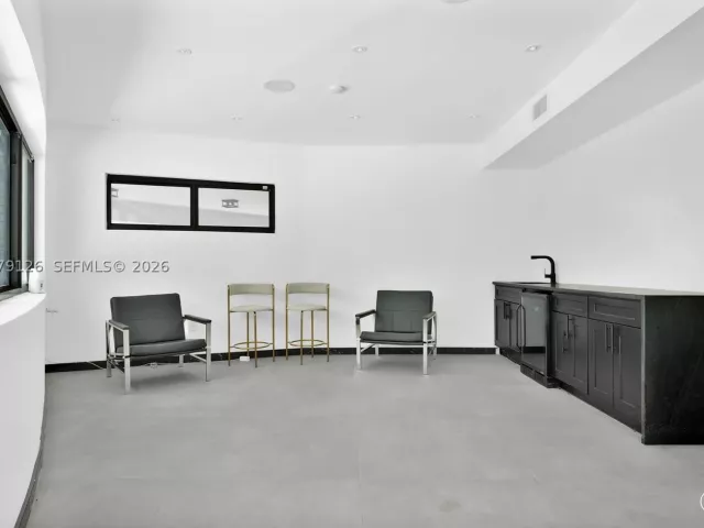 4-bedroom home for rent in North Miami - 315 NE 122nd St 0 - MondialRealty