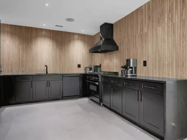 4-bedroom home for rent in North Miami - 315 NE 122nd St 0 - MondialRealty