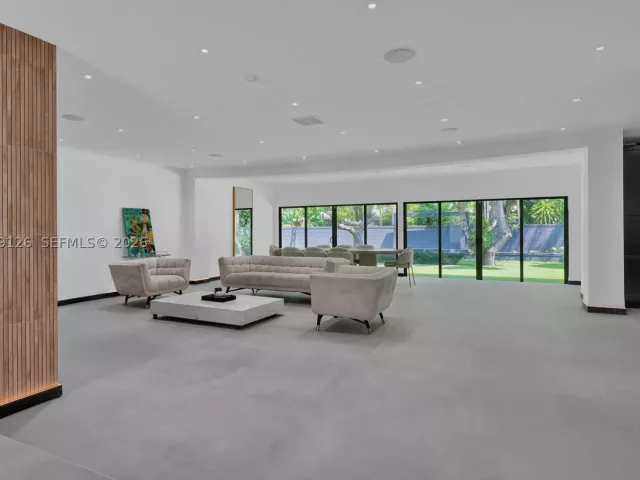 4-bedroom home for rent in North Miami - 315 NE 122nd St 0 - MondialRealty