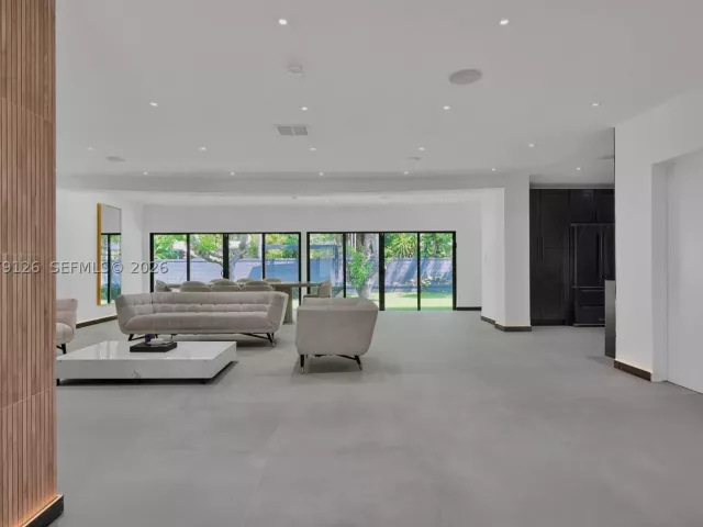 4-bedroom home for rent in North Miami - 315 NE 122nd St 0 - MondialRealty