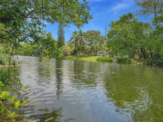 4-bedroom home for rent in North Miami - 315 NE 122nd St 0 - MondialRealty