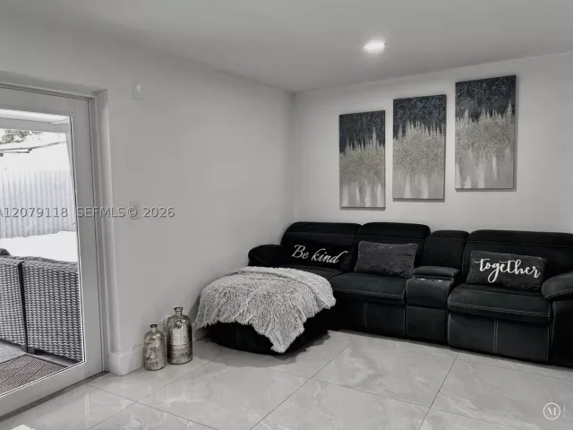 3-bedroom home for sale in Miami - 11925 SW 185th Ter - MondialRealty