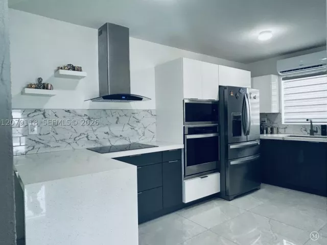 3-bedroom home for sale in Miami - 11925 SW 185th Ter - MondialRealty