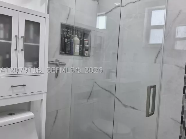 3-bedroom home for sale in Miami - 11925 SW 185th Ter - MondialRealty