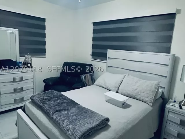 3-bedroom home for sale in Miami - 11925 SW 185th Ter - MondialRealty