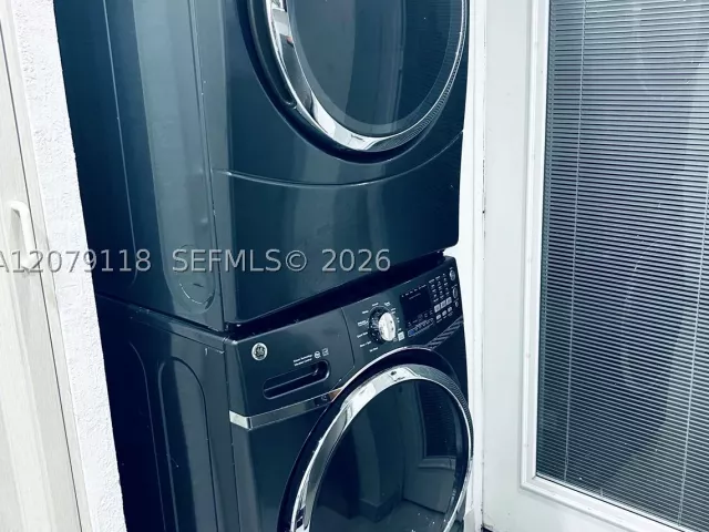 3-bedroom home for sale in Miami - 11925 SW 185th Ter - MondialRealty