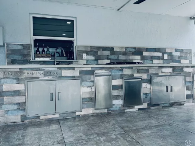 3-bedroom home for sale in Miami - 11925 SW 185th Ter - MondialRealty