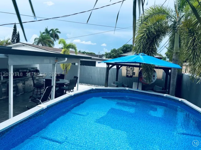 3-bedroom home for sale in Miami - 11925 SW 185th Ter - MondialRealty