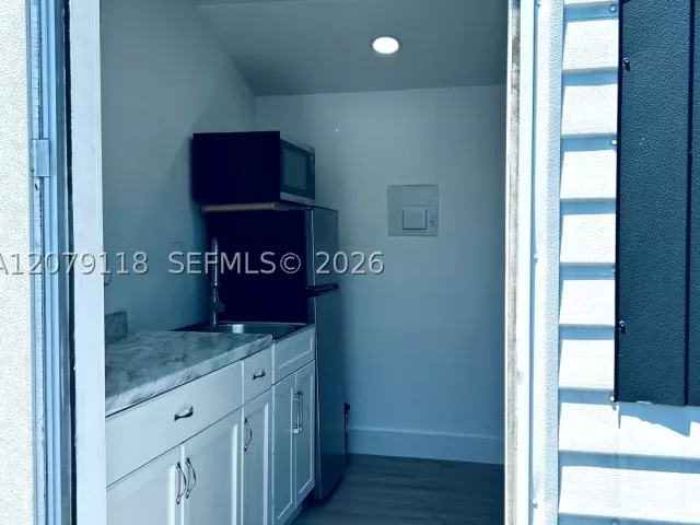 3-bedroom home for sale in Miami - 11925 SW 185th Ter - MondialRealty