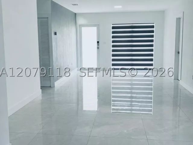 3-bedroom home for sale in Miami - 11925 SW 185th Ter - MondialRealty