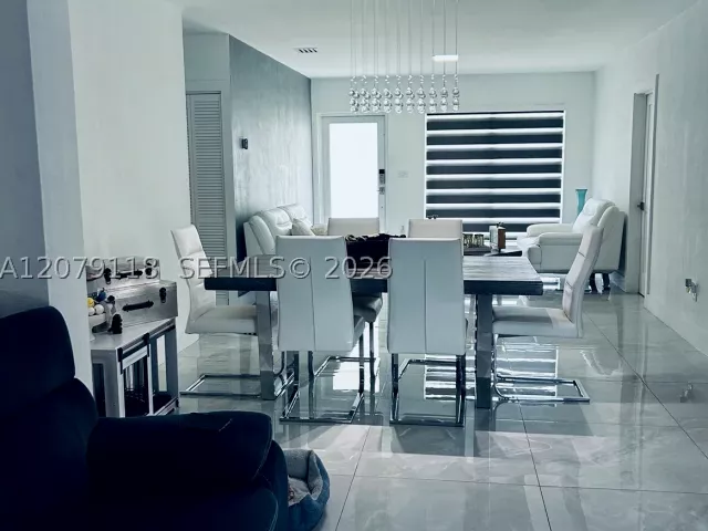 3-bedroom home for sale in Miami - 11925 SW 185th Ter - MondialRealty