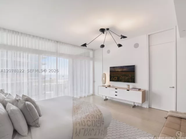 2-bedroom condo for sale in Miami Beach - 3315 Collins Ave 4C - MondialRealty