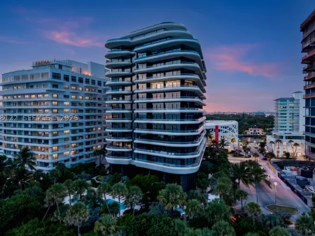 2-bedroom condo for sale in Miami Beach - 3315 Collins Ave 4C - MondialRealty