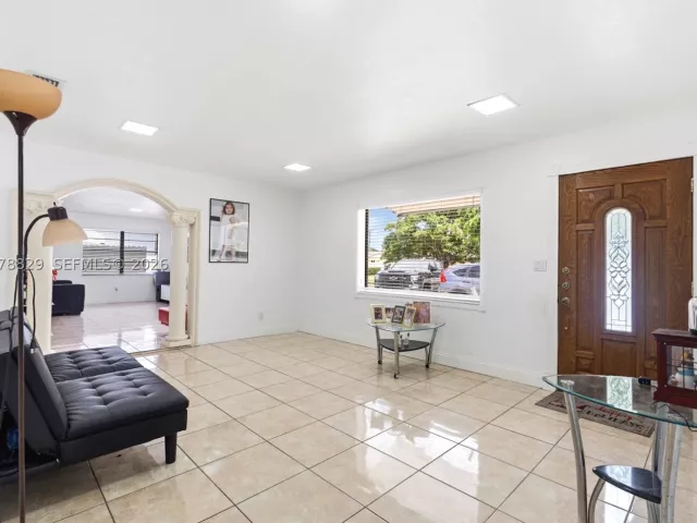 5-bedroom home for sale in Miami - 3530 SW 122nd Ave - MondialRealty