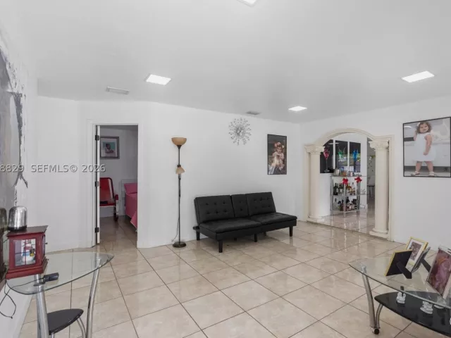 5-bedroom home for sale in Miami - 3530 SW 122nd Ave - MondialRealty