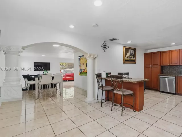 5-bedroom home for sale in Miami - 3530 SW 122nd Ave - MondialRealty