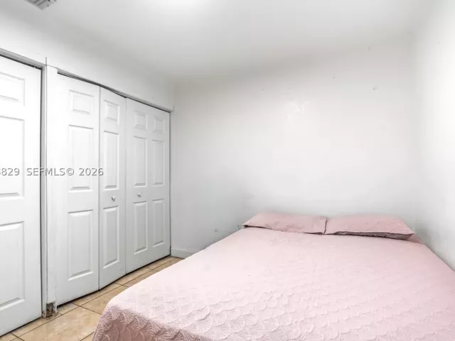 5-bedroom home for sale in Miami - 3530 SW 122nd Ave - MondialRealty
