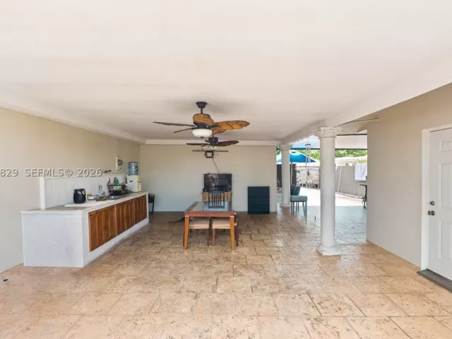 5-bedroom home for sale in Miami - 3530 SW 122nd Ave - MondialRealty