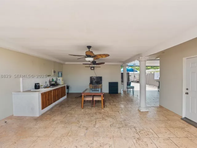 5-bedroom home for sale in Miami - 3530 SW 122nd Ave - MondialRealty