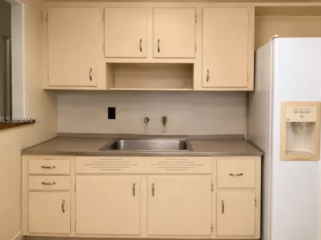 3-bedroom home for sale in Miami - 3441 NW 17th St - MondialRealty