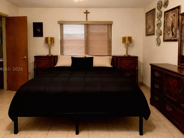 3-bedroom home for sale in Miami - 3441 NW 17th St - MondialRealty