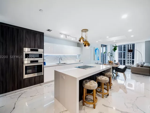 3-bedroom condo for sale in Miami - 851 NE 1st Ave 2911 - MondialRealty