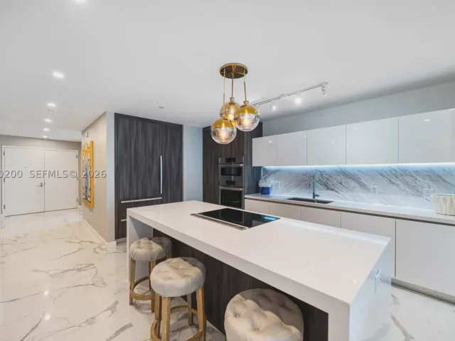 3-bedroom condo for sale in Miami - 851 NE 1st Ave 2911 - MondialRealty