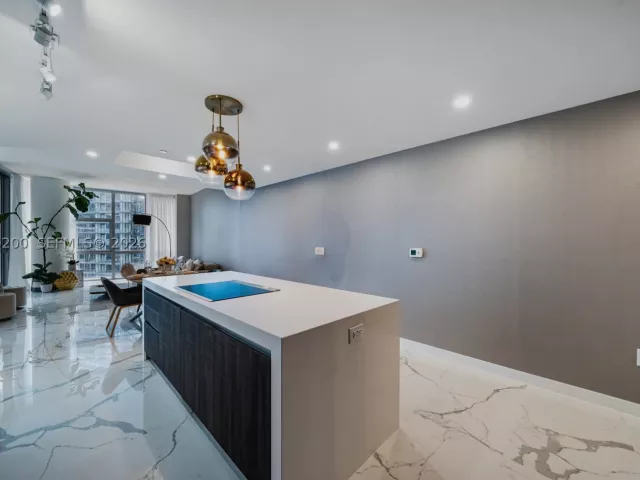3-bedroom condo for sale in Miami - 851 NE 1st Ave 2911 - MondialRealty