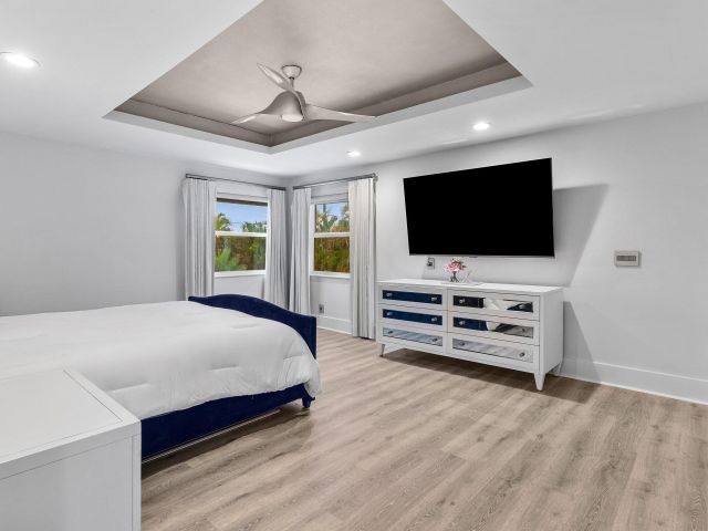 5-bedroom home for sale in Boca Raton - 10616 Wheelhouse Circle - MondialRealty