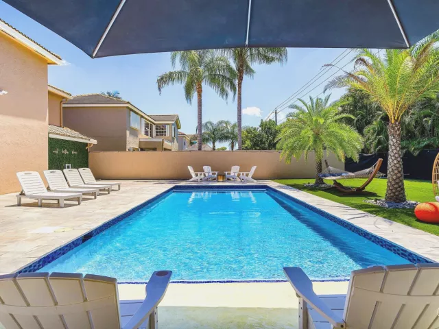 5-bedroom home for sale in Boca Raton - 10616 Wheelhouse Circle - MondialRealty