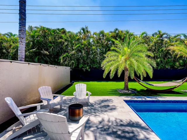 5-bedroom home for sale in Boca Raton - 10616 Wheelhouse Circle - MondialRealty