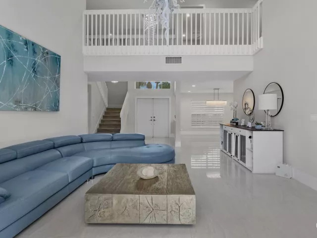 5-bedroom home for sale in Boca Raton - 10616 Wheelhouse Circle - MondialRealty