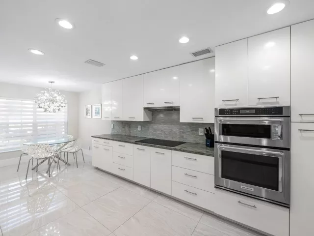 5-bedroom home for sale in Boca Raton - 10616 Wheelhouse Circle - MondialRealty