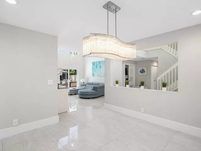 5-bedroom home for sale in Boca Raton - 10616 Wheelhouse Circle - MondialRealty