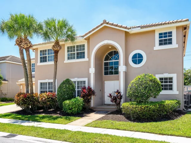 5-bedroom home for sale in Boca Raton - 10616 Wheelhouse Circle - MondialRealty