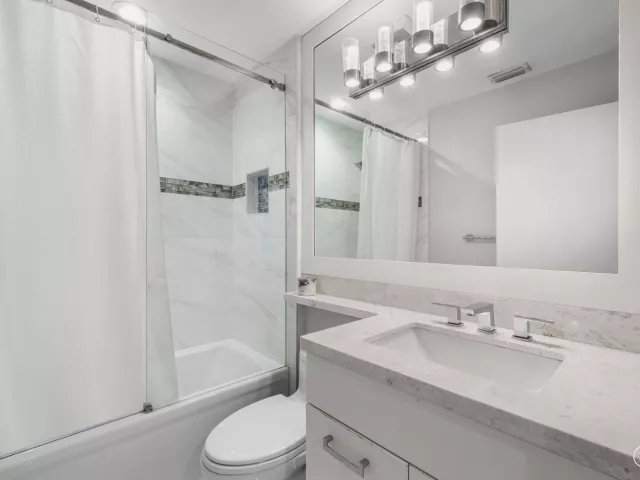 5-bedroom home for sale in Boca Raton - 10616 Wheelhouse Circle - MondialRealty