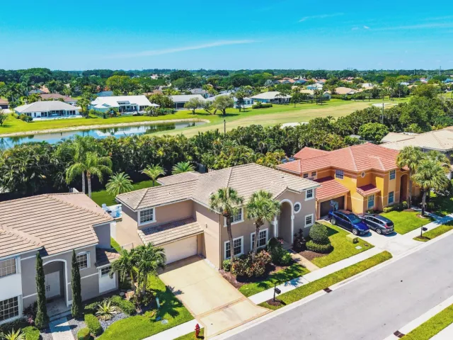 5-bedroom home for sale in Boca Raton - 10616 Wheelhouse Circle - MondialRealty