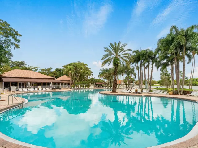 5-bedroom home for sale in Boca Raton - 10616 Wheelhouse Circle - MondialRealty