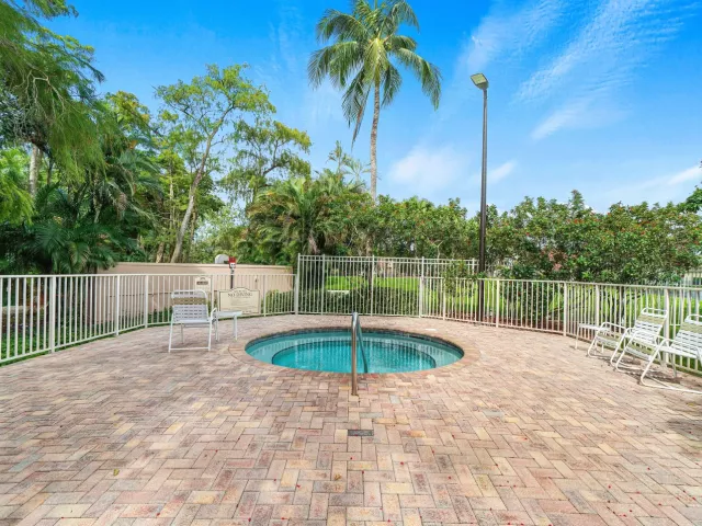 5-bedroom home for sale in Boca Raton - 10616 Wheelhouse Circle - MondialRealty