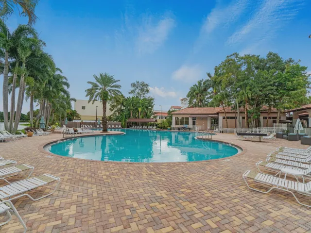 5-bedroom home for sale in Boca Raton - 10616 Wheelhouse Circle - MondialRealty