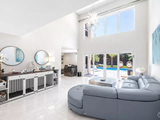 5-bedroom home for sale in Boca Raton - 10616 Wheelhouse Circle - MondialRealty
