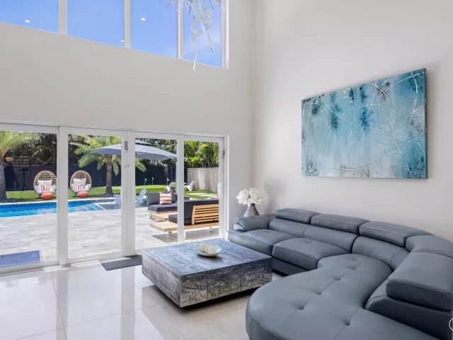 5-bedroom home for sale in Boca Raton - 10616 Wheelhouse Circle - MondialRealty