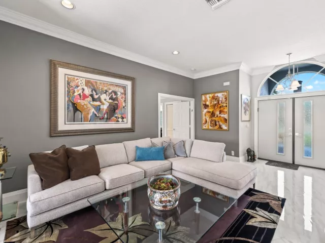 3-bedroom home for sale in Boca Raton - 20317 Hacienda Court - MondialRealty